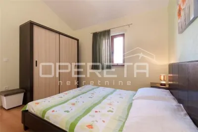 Villa Unifamiliar con Piscina en Venta en Tinjan, Croacia - foto 5