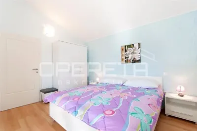 Villa Unifamiliar con Piscina en Venta en Tinjan, Croacia - foto 9