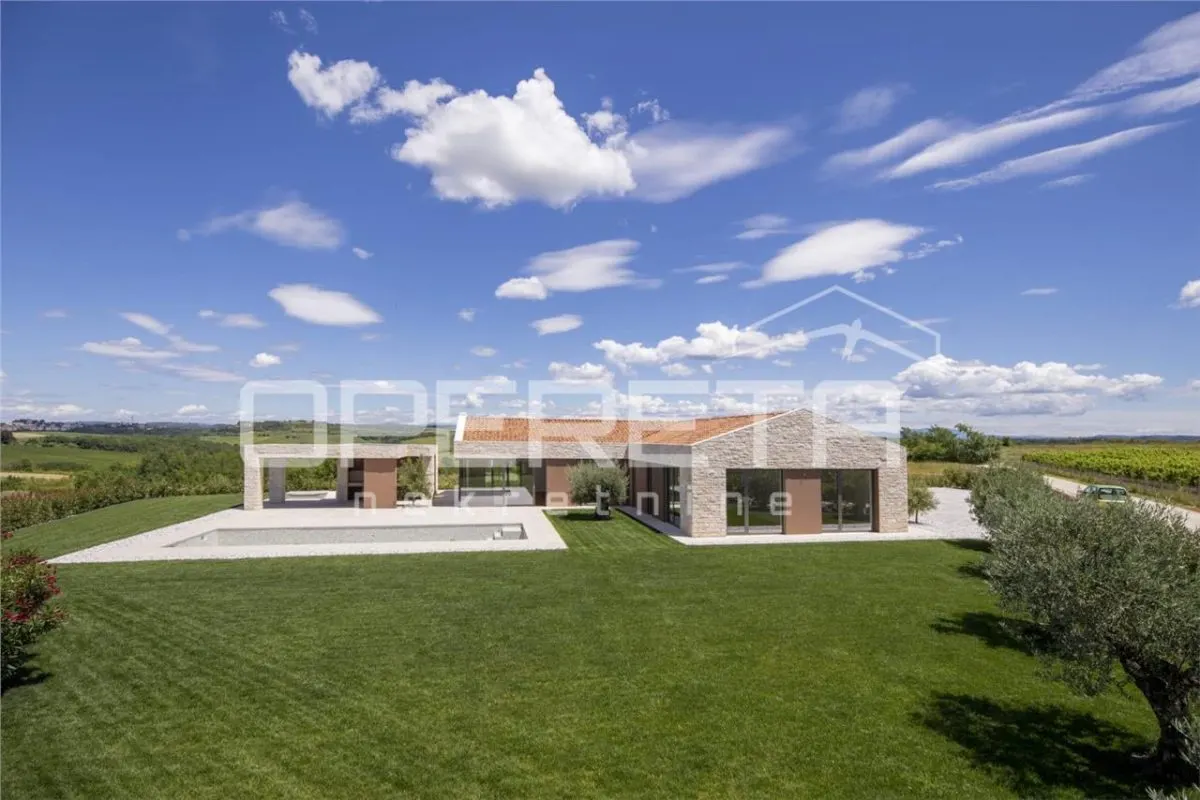 Villa de Lujo en Venta en Brtonigla, Istria, Croacia - foto 1