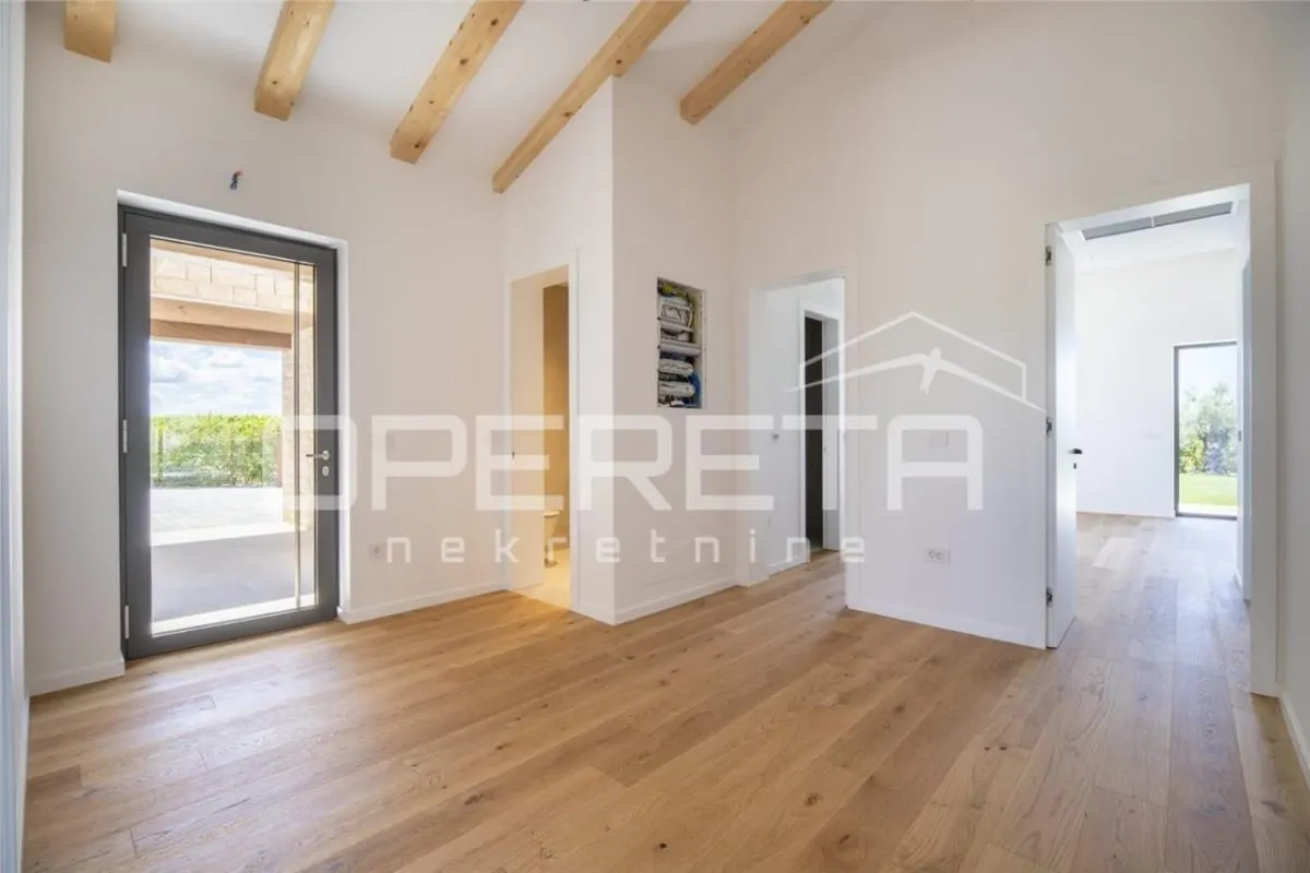 Villa de Lujo en Venta en Brtonigla, Istria, Croacia - foto 13