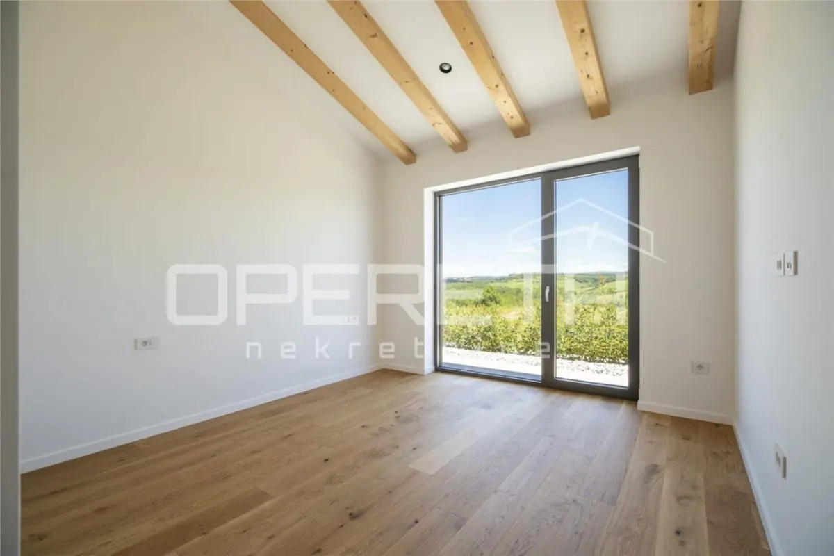 Villa de Lujo en Venta en Brtonigla, Istria, Croacia - foto 15