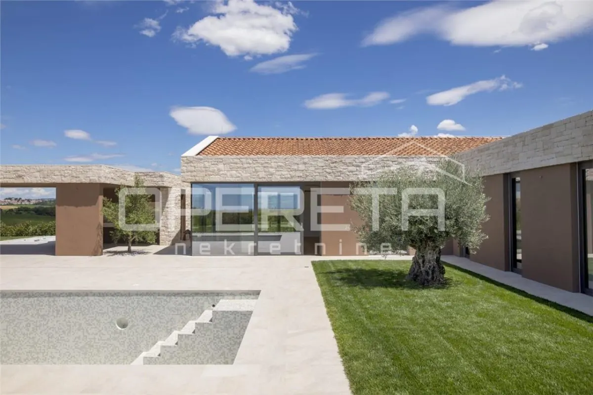 Villa de Lujo en Venta en Brtonigla, Istria, Croacia - foto 17