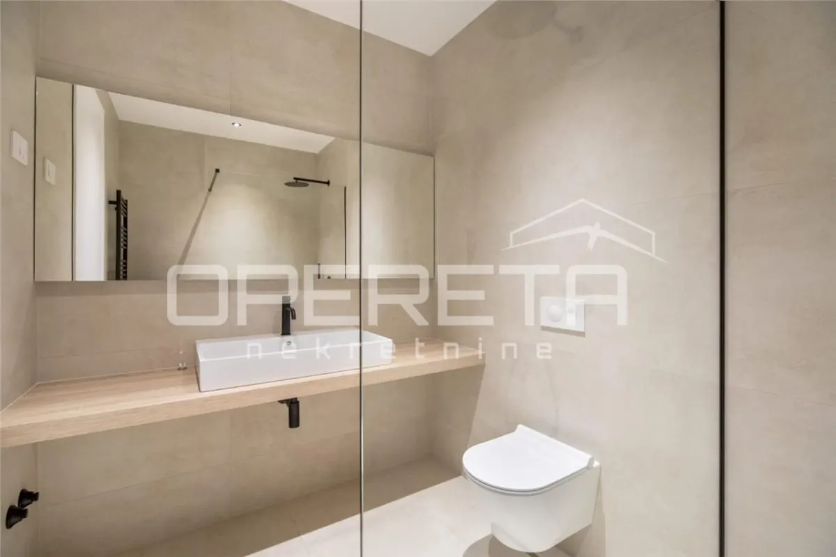 Villa de Lujo en Venta en Brtonigla, Istria, Croacia - foto 18