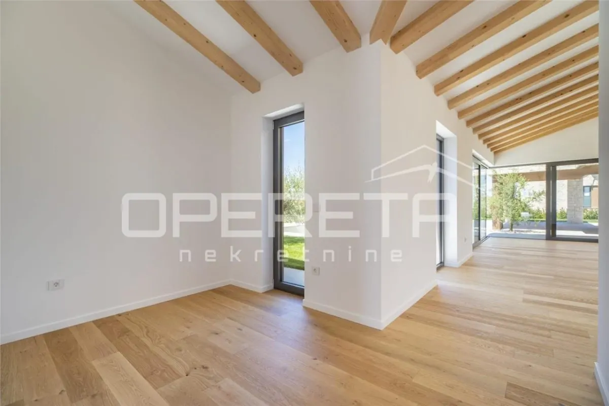 Villa de Lujo en Venta en Brtonigla, Istria, Croacia - foto 24