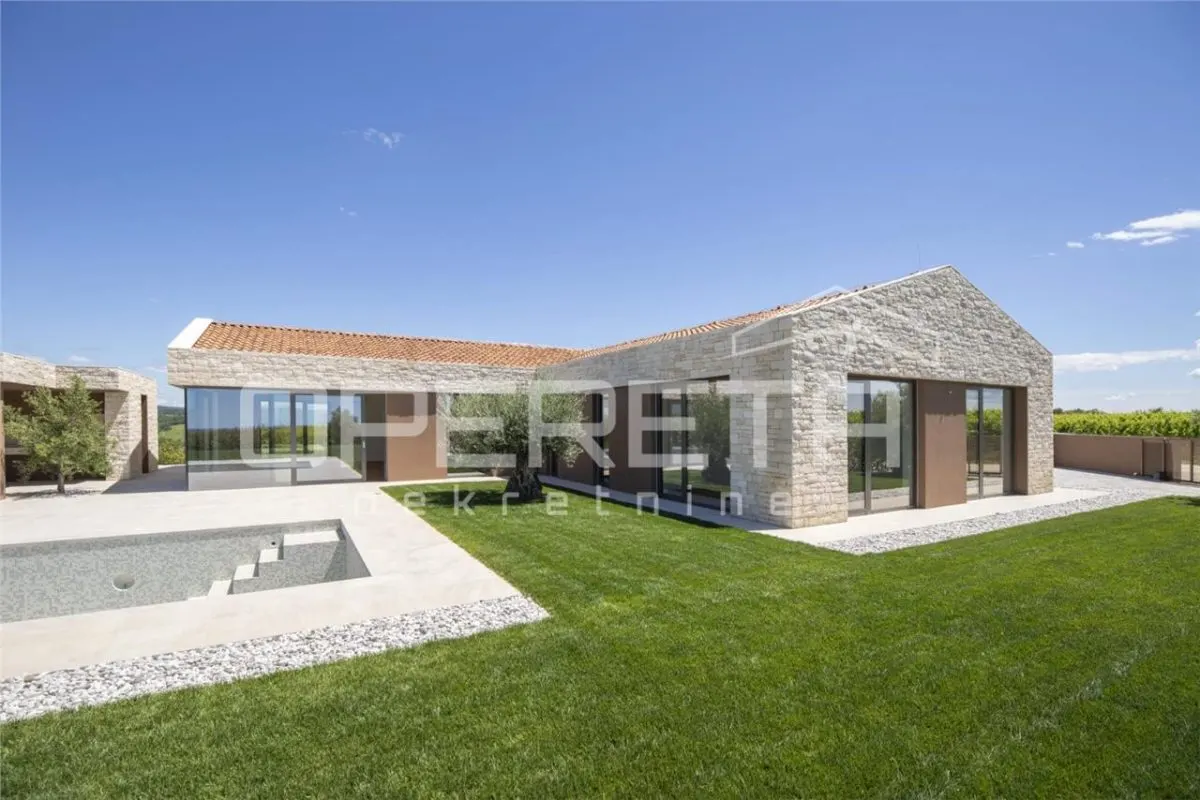 Villa de Lujo en Venta en Brtonigla, Istria, Croacia - foto 4