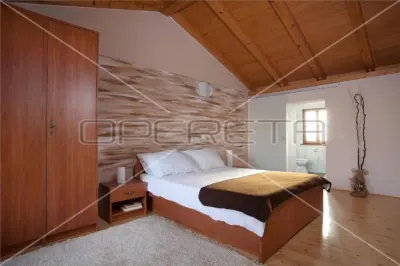Villa de Piedra Rústica en Venta en Marcana, Istria, Croacia - foto 16