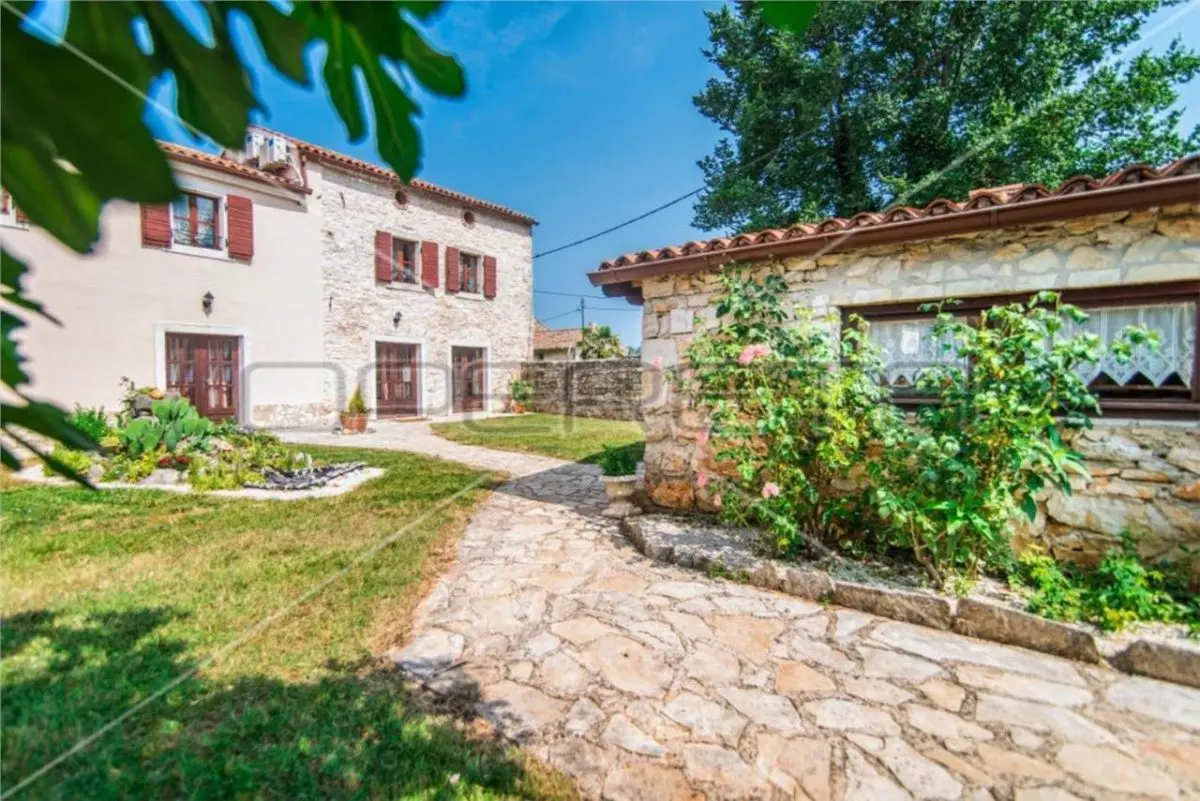 Villa de Piedra Rústica en Venta en Marcana, Istria, Croacia - foto 3