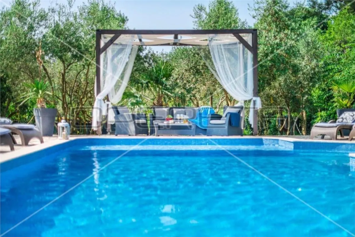 Villa de Piedra Rústica en Venta en Marcana, Istria, Croacia - foto 4