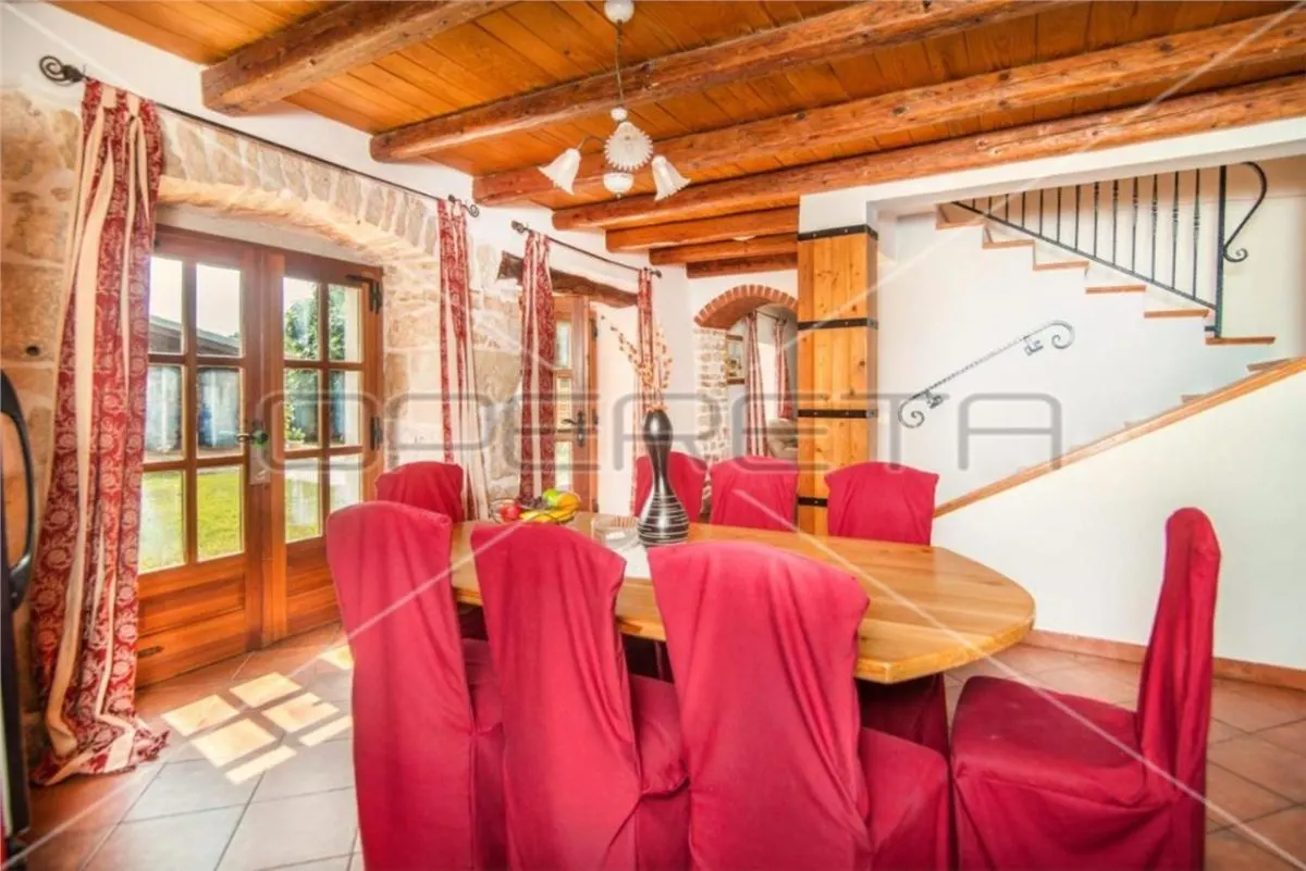 Villa de Piedra Rústica en Venta en Marcana, Istria, Croacia - foto 10