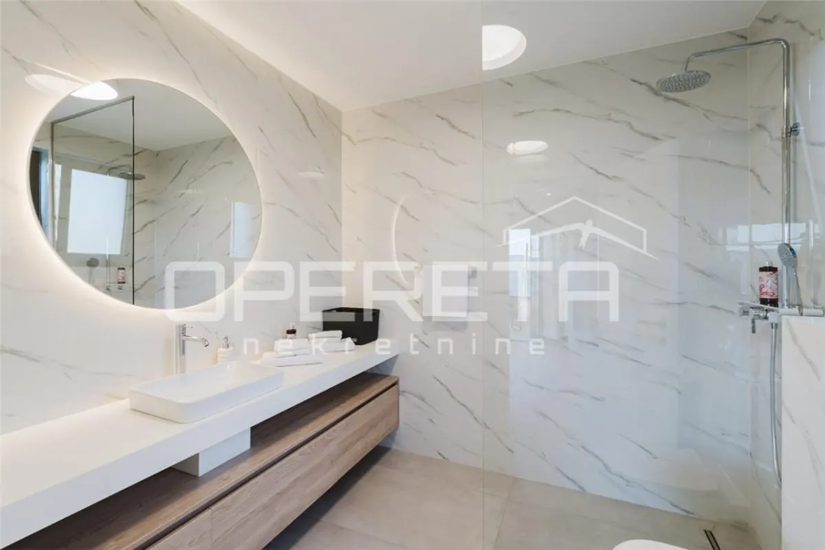 Villa Moderne avec Piscine et Oliveraie à Vendre à Dubravka, Croatie - foto 4