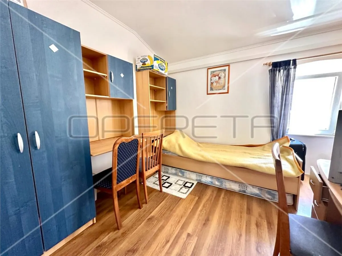 Casa con Tres Apartamentos en Venta en Betina, Croacia - foto 16