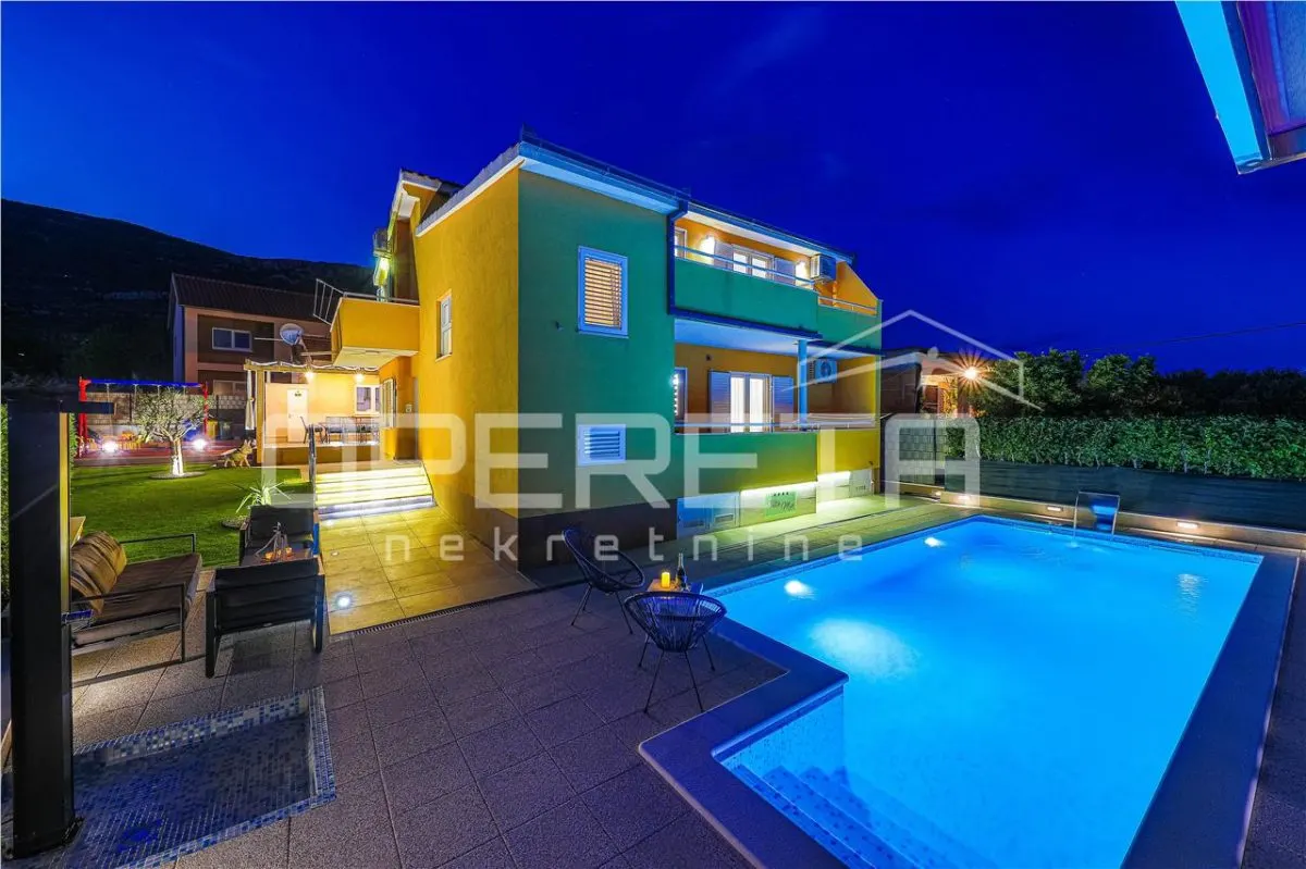 Villa de Luxe avec Piscine et Vue Mer à Kaštelaš, Croatie - foto 1