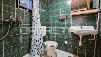 Villa con Dos Apartamentos en Venta en Vir, Croacia - foto 12