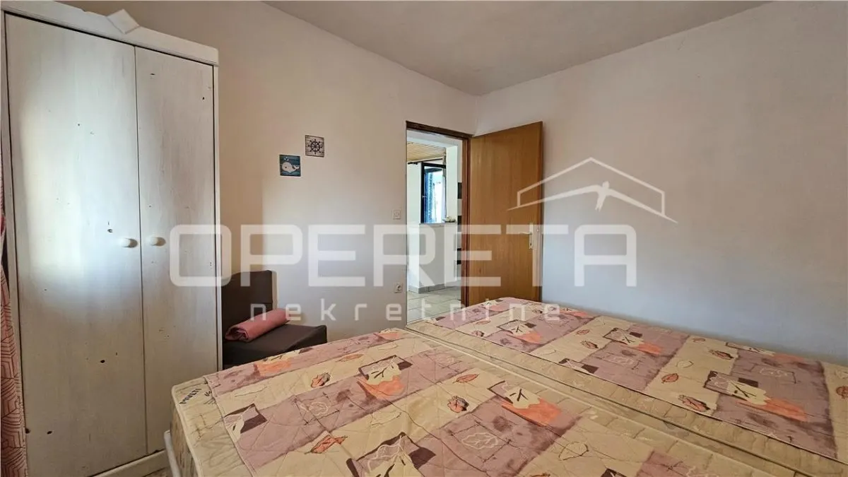 Villa con Dos Apartamentos en Venta en Vir, Croacia - foto 14
