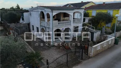 Villa con Dos Apartamentos en Venta en Vir, Croacia - foto 16