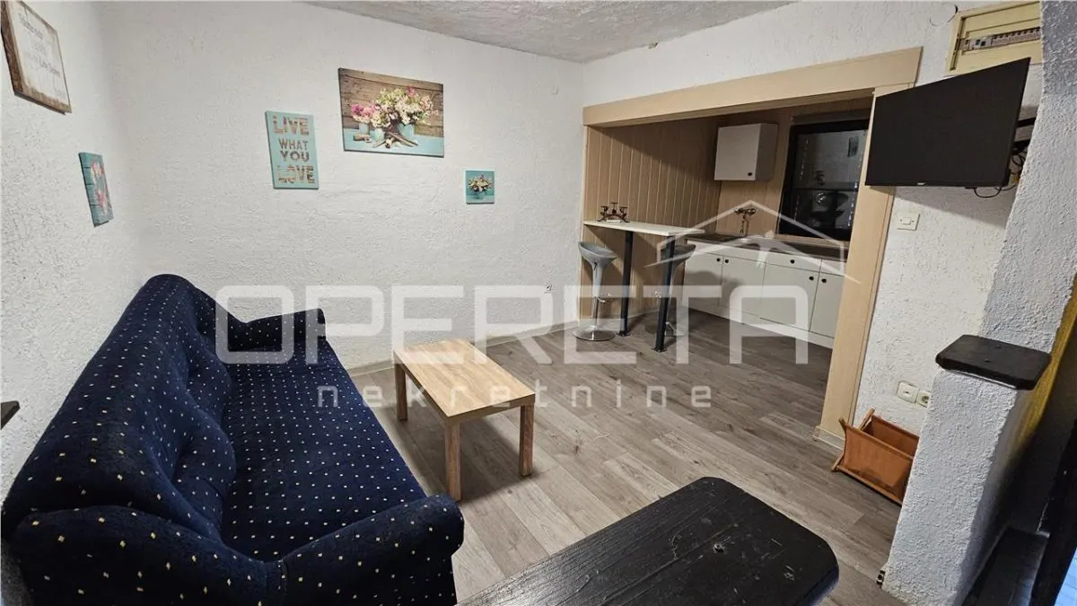 Villa con Dos Apartamentos en Venta en Vir, Croacia - foto 4