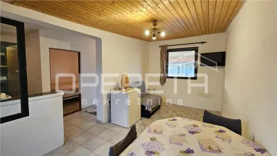 Villa con Dos Apartamentos en Venta en Vir, Croacia - foto 9