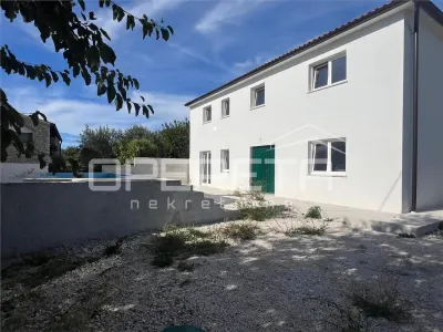 Villa Moderna en Venta en Kanfanar, Croacia - Kanfanar