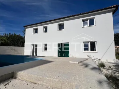 Villa Moderna en Venta en Kanfanar, Croacia - foto 2