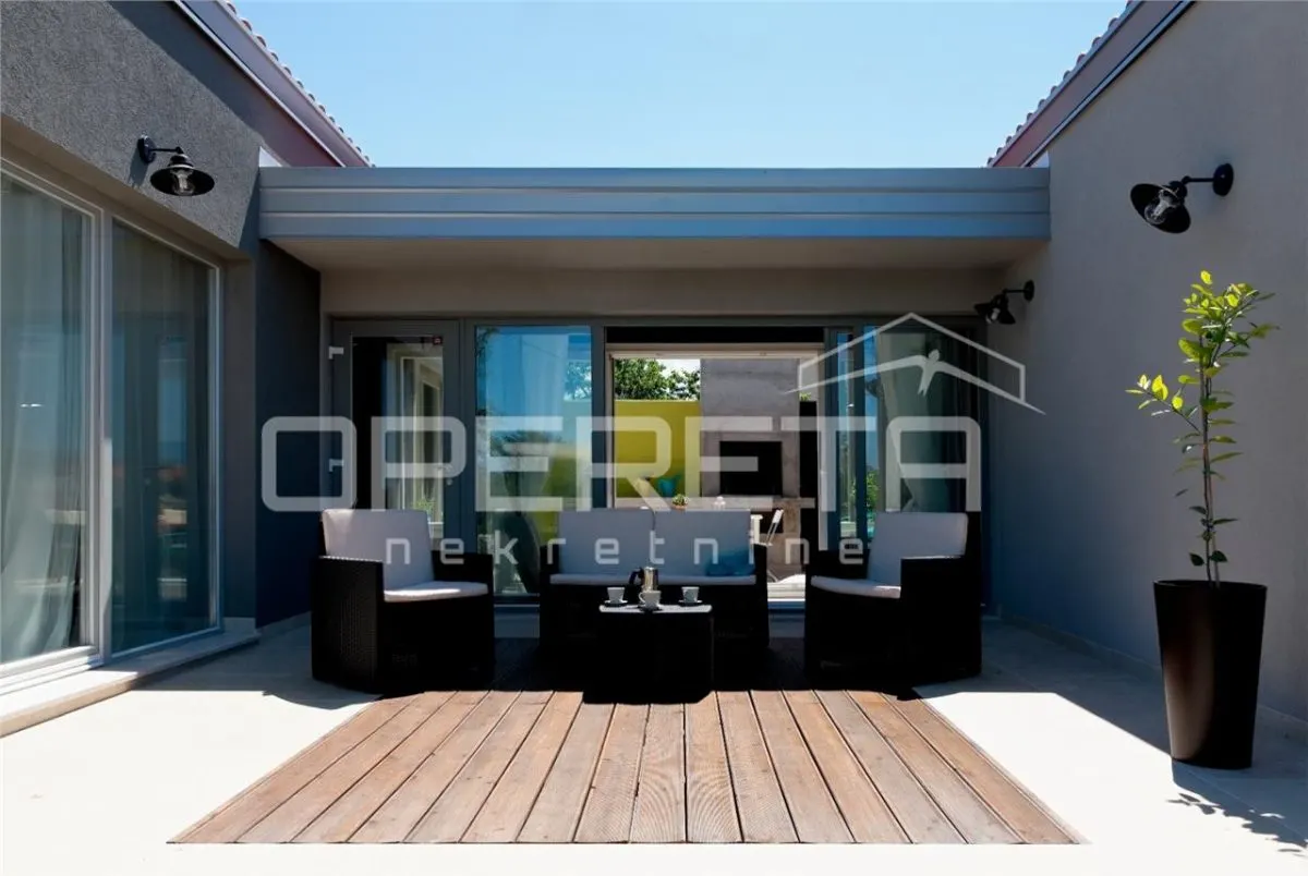 Villa Moderne à Vendre à Porec, Croatie - foto 16
