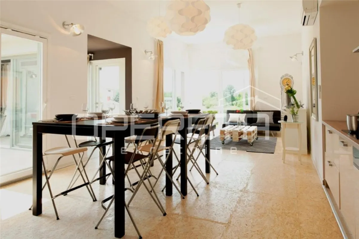 Villa Moderne à Vendre à Porec, Croatie - foto 7
