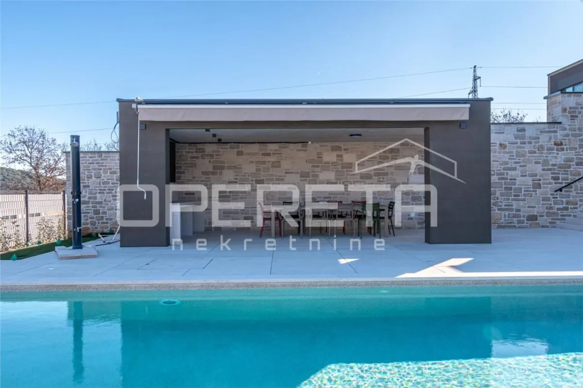 Villa de Lujo en Venta en Rovinj, Croacia - foto 2