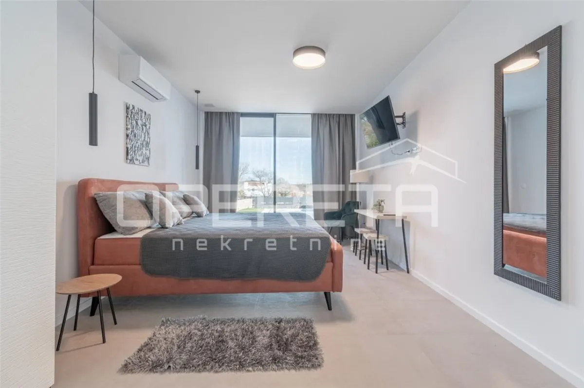 Villa de Lujo en Venta en Rovinj, Croacia - foto 11