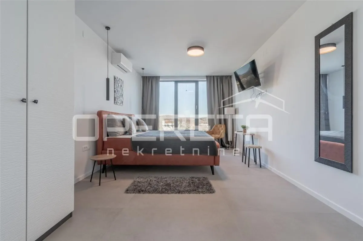 Villa de Lujo en Venta en Rovinj, Croacia - foto 15