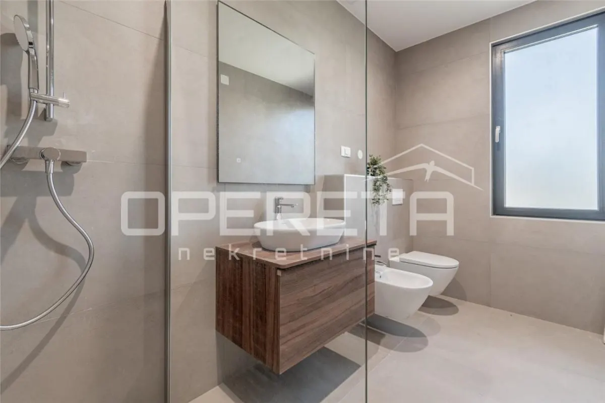 Villa de Lujo en Venta en Rovinj, Croacia - foto 19