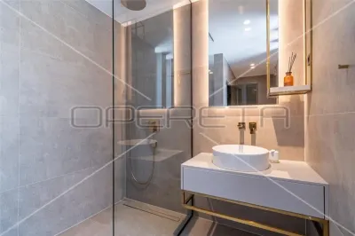 Villa de Lujo Independiente en Venta en Rovinj, Croacia - foto 12