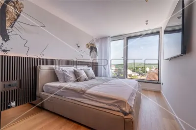 Villa de Lujo Independiente en Venta en Rovinj, Croacia - foto 14
