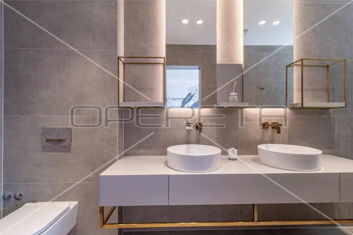 Villa de Lujo Independiente en Venta en Rovinj, Croacia - foto 15