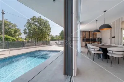 Villa de Lujo Independiente en Venta en Rovinj, Croacia - foto 4