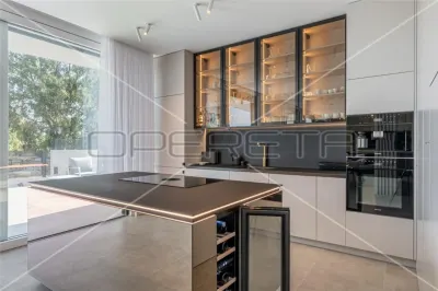Villa de Lujo Independiente en Venta en Rovinj, Croacia - foto 8