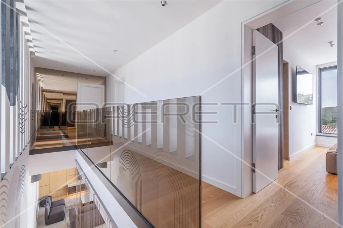 Villa de Lujo Independiente en Venta en Rovinj, Croacia - foto 10