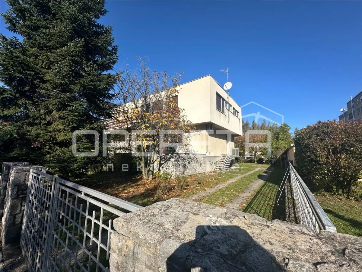 Dos Villas Gemelas en Venta en Varazdin, Croacia – Centro Urbano - foto 2