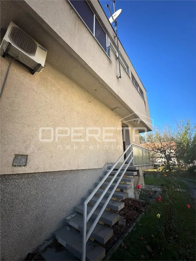 Dos Villas Gemelas en Venta en Varazdin, Croacia – Centro Urbano - foto 5