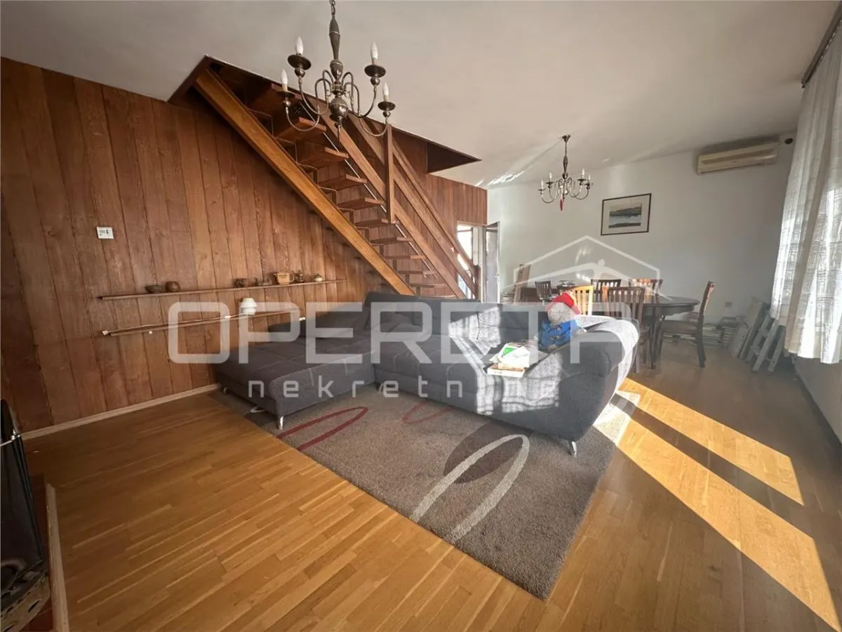 Dos Villas Gemelas en Venta en Varazdin, Croacia – Centro Urbano - foto 9