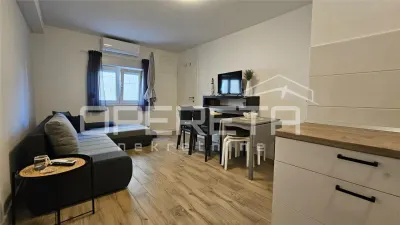 Villa Indépendante avec Quatre Appartements à Vendre à Vir, Croatie - foto 14