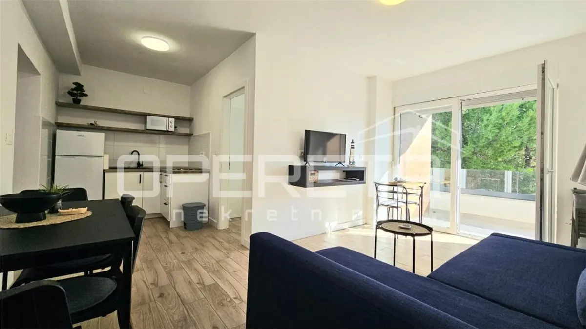 Villa Indépendante avec Quatre Appartements à Vendre à Vir, Croatie - foto 5