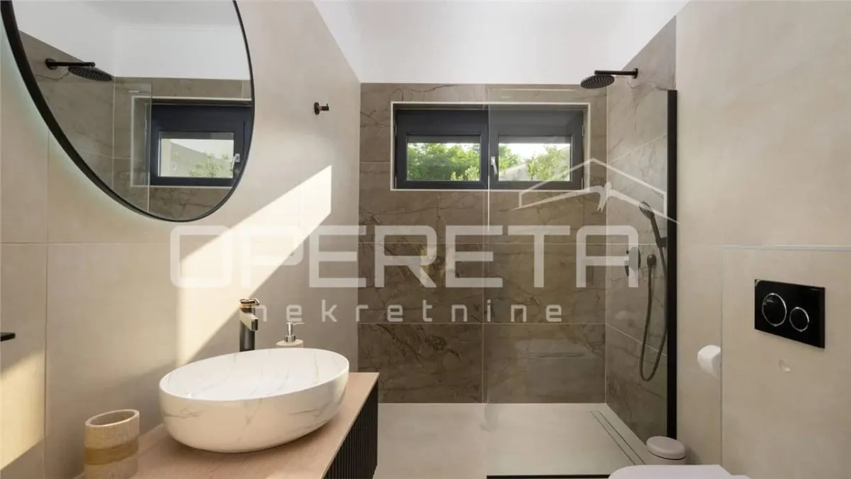 Villa de Planta Baja en Venta en Kanfanar, Croacia - foto 16