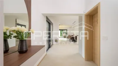 Villa de Planta Baja en Venta en Kanfanar, Croacia - foto 17