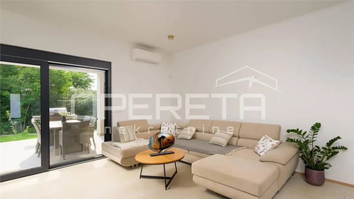 Villa de Planta Baja en Venta en Kanfanar, Croacia - foto 3