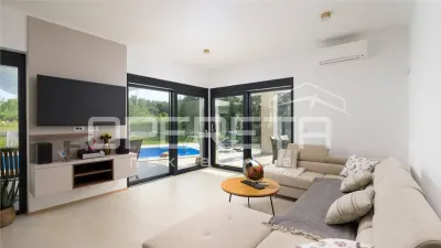 Villa de Planta Baja en Venta en Kanfanar, Croacia - foto 4