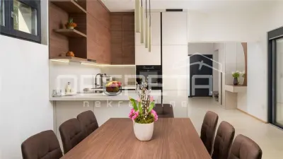 Villa de Planta Baja en Venta en Kanfanar, Croacia - foto 7