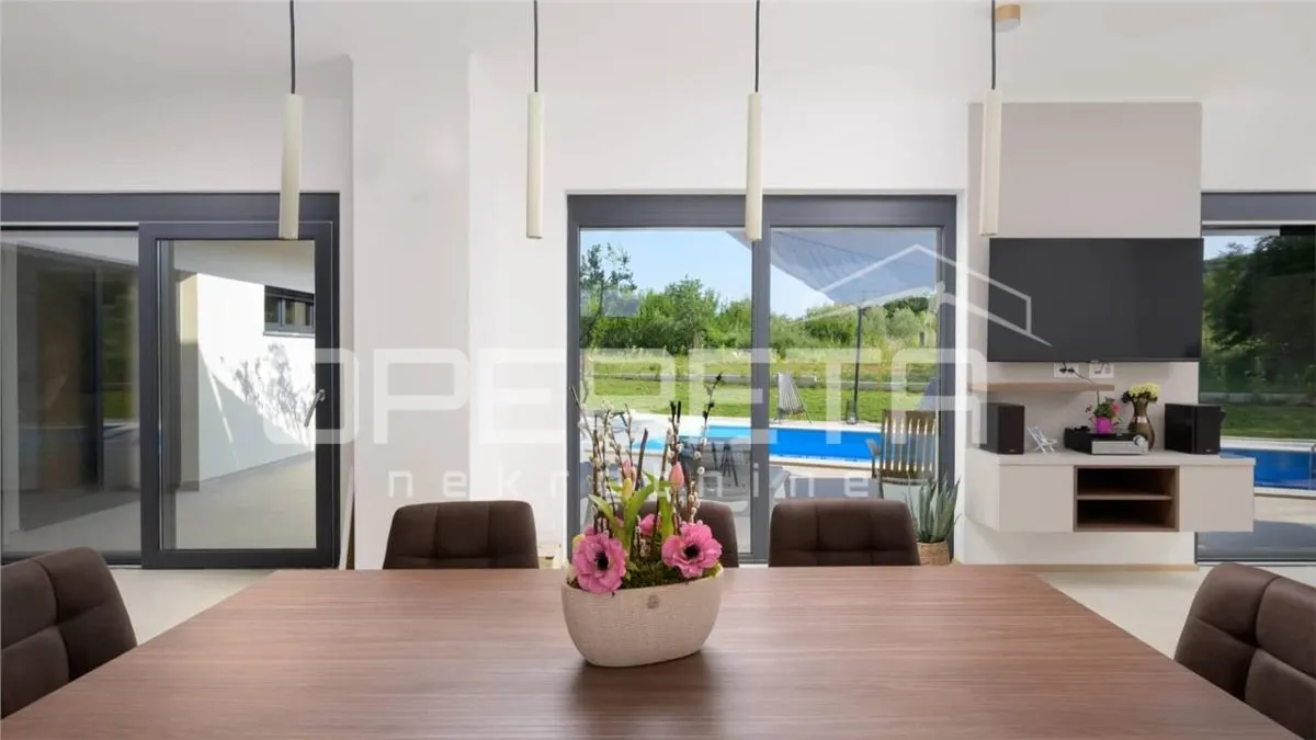 Villa de Planta Baja en Venta en Kanfanar, Croacia - foto 8