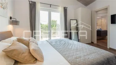 Maison Mitoyenne Moderne avec Piscine à Vendre à Porec, Croatie - foto 12