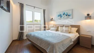 Maison Mitoyenne Moderne avec Piscine à Vendre à Porec, Croatie - foto 15