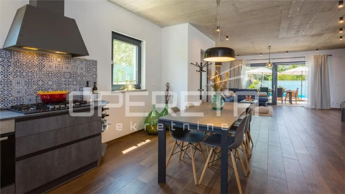 Maison Mitoyenne Moderne avec Piscine à Vendre à Porec, Croatie - foto 7