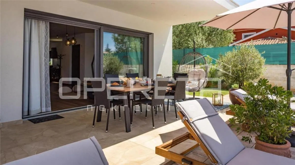 Maison Mitoyenne Moderne avec Piscine à Vendre à Porec, Croatie - foto 9